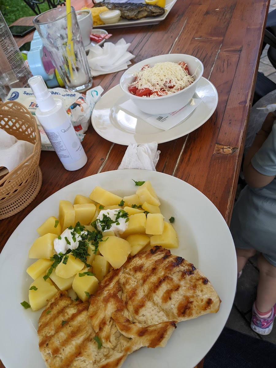 Pensiune-Restaurant “La Pădurea Statului”-9